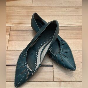 Pikolinos leather flats
